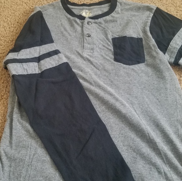 2 boys long sleeved shirts - Picture 3 of 5